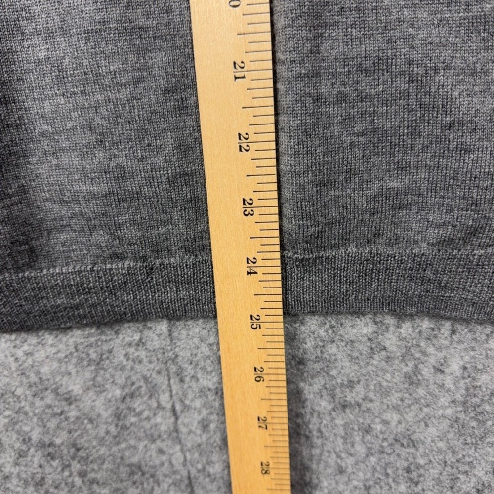 Calvin Klein Sweater Mens Medium Gray Extra Fine Merino Wool V Neck Pullover - Picture 8 of 9